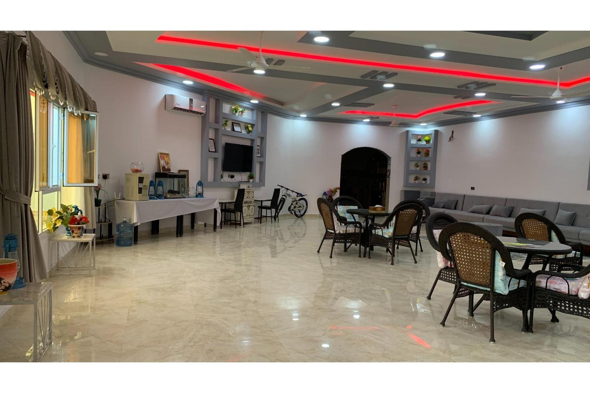 Super Oyo 150 Reef Al Khaleej Appartement *